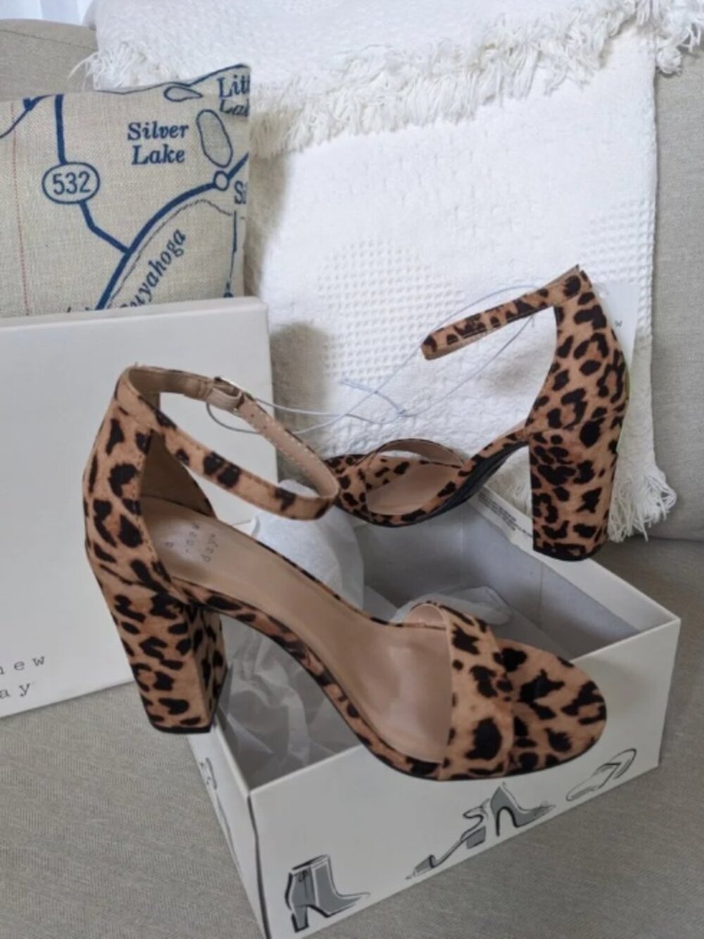 A New Day AD145 Leopard Print Block Heel Ankle Strap Sandals Size 6 NWT  Descrip